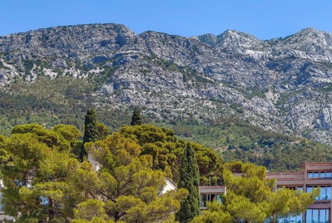 View of the mountains on the Adriatic coast in the Brela region, Croatia, Europe
