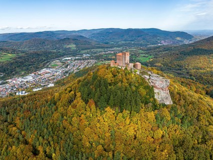 Aerial view, Reichsburg Trifels, Annweiler, Palatinate, Rhineland-Palatinate Forest in autumn,