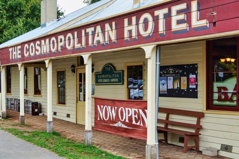 The Cosmopolitan Hotel, built circa 1866, is a good looking old style pub with sweeping