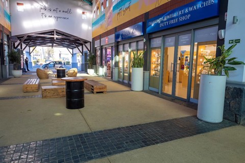 Cascavelle Shopping Mall, shopping centre, Flic en Flac, west coast, Indian Ocean, island,