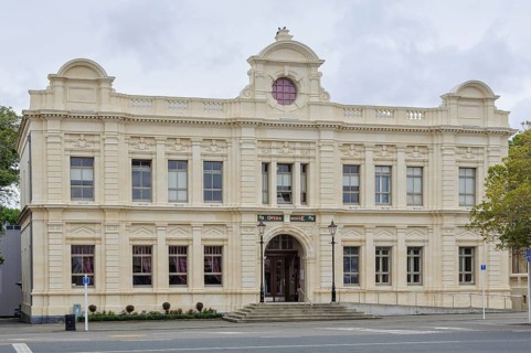 The beautiful Oamaru Opera House was opened in 1907 but it still offers the best quality