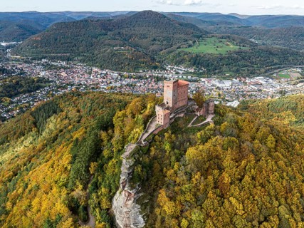 Aerial view, Reichsburg Trifels, Annweiler, Palatinate, Rhineland-Palatinate Forest in autumn,