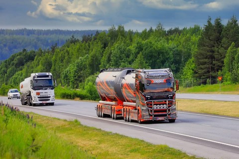 Scania S650 truck 2019 Kuljetus Auvinen Oy for bulk transport delivering load on motorway on a day