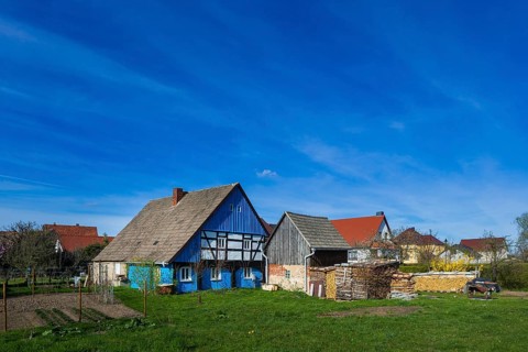 Nowoslicy, is a village with about 100 inhabitants in the Upper Lusatian district of Bautzen