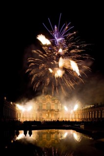 In the evening, the Landesbühnen Sachsen will conclude the annual open-air season with a fireworks