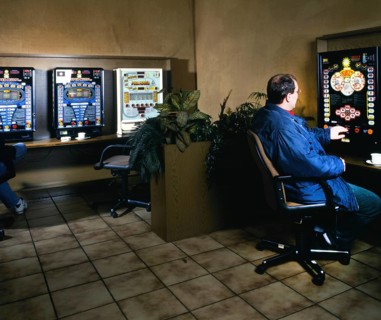 Gambling in an arcade, here on 20.7.1992 in Iserlohn, can become an addiction, Germany, Europe