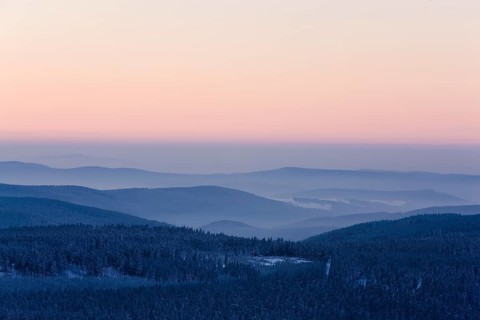 View from the snow-covered Fichtelberg to the Ore Mountains