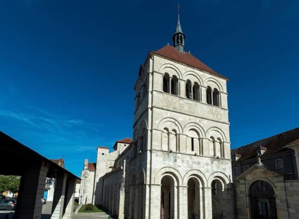 Ebreuil village, Saint-Leger benedictine abbey, abbey church from the 10th century, Allier