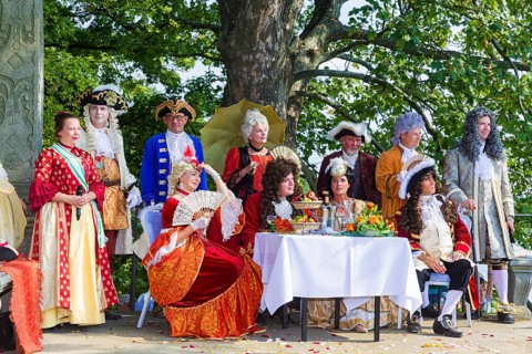) Pleasure gondolas anno 1719 The 300th anniversary of the prince's wedding in 1719 was celebrated