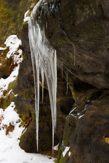 Icicles in the labyrinth on the Nikolsdorf walls