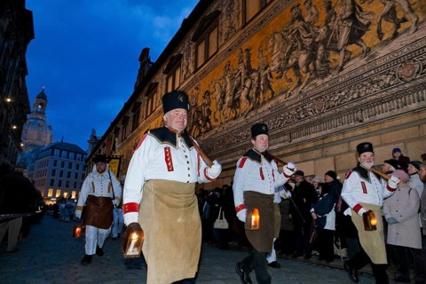 Striezelmarkt, which has been organised since 1434, is the oldest Christmas market in Germany and