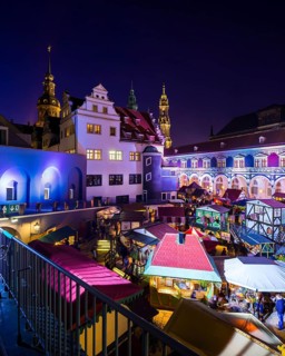 The nostalgic Christmas market in the stable yard of Dresden's Residence Palace also offers quiet