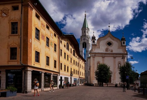 Corso Italia, Old Town, Church Basilica Parrocchiale SS. Filippo e Giacomo, Cortina d'Ampezzo,
