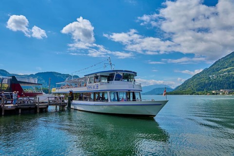 Lake shore, jetty, excursion boat, tourists, summer, Ossiach, Lake Ossiach, Carinthia, Austria,