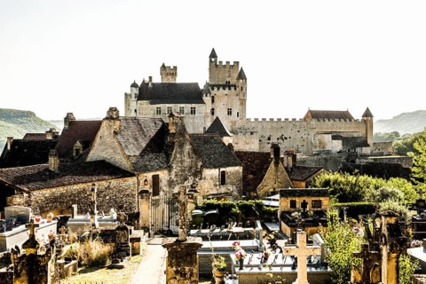 Medieval village and castle, château de Beynac, Beynac-et-Cazenac, Dordogne, Périgord, Département