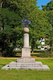 (© Sylvio Dittrich +49 1772156417) Merseburg Castle Garden Memorial to the Battle of Leipzig 1813