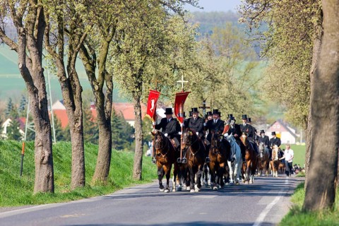 Every year at Easter there are about 5 processions in Lusatia, each with about 200 riders. The