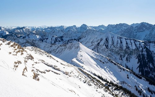 View of snow-covered mountain peaks, mountain panorama, ski tour to Schafreuter, Karwendel, Tyrol,