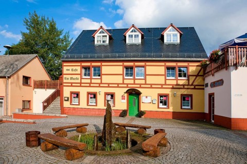Höckendorf is a district of the Saxon municipality of Klingenberg in the Sächsische