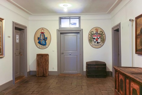 Vorderes Schloss Mühlheim, Museum im vorderen Schloss, cultural centre, anteroom, coat of arms,