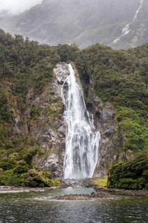 Bowen Falls, Milford Sound, Fiordland National Park, Neuseeland