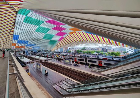 Liège-Guillemins station, architect Santiago Calatrava with the installation by Daniel Buren Comme