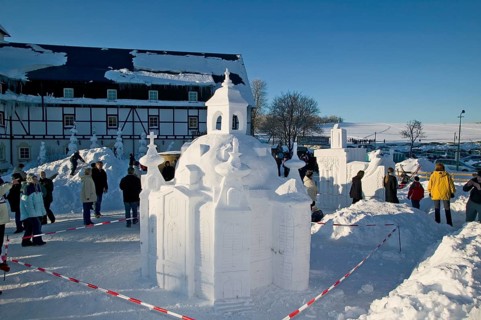 Snow sculpture competition Hermsdorf