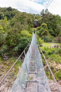 Buller Gorge Swingbridge, Buller River, Murchison, Neuseeland