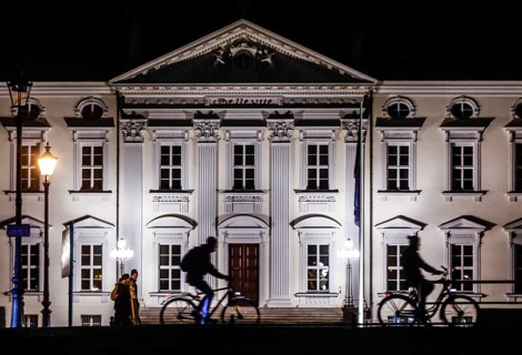 Cyclist at Bellevue Palace, the seat of the Federal President, Berlin, 24/02/2023