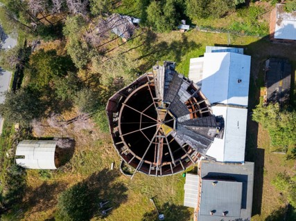 Water tower in Neudorf, the ruinous but imposing building is to be sold again, Water tower,