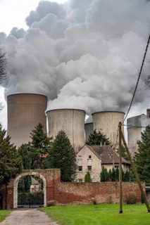 Lignite-fired power station, RWE Power AG Niederaußem power station, Auenheim district, directly at