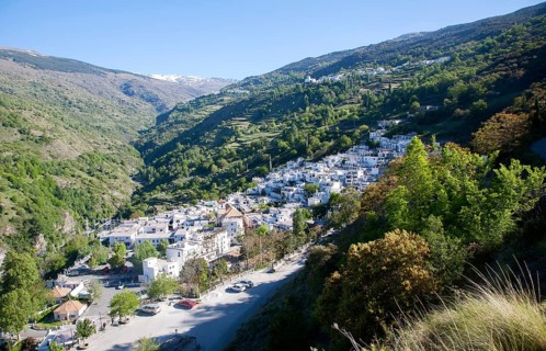 River Poqueira Gorge and village of Pampaneira, High Alpujarras, Sierra Nevada, Granada province,