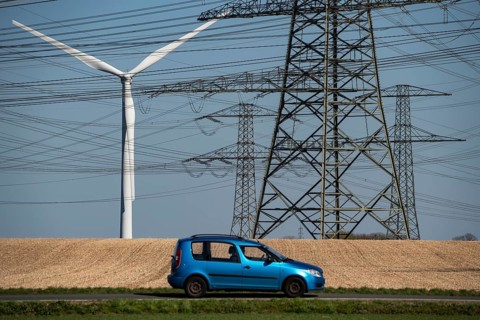 Part of a line route, 380 KV extra-high-voltage line, wind turbine, near Hüchelhoven, district town