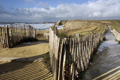 Storm at sea in winter, Côte Sauvage, Quiberon, Brittany, France, Europe