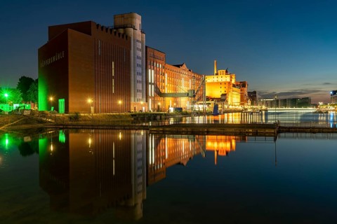 The inner harbour, in Duisburg, building Küppersmühle, and Werhahn-Mühle on the right, North