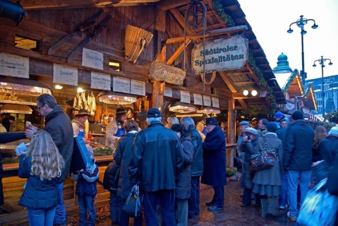 Europe, Germany, Hamburg, Christmas market at the Rathausmarkt, Hamburg, Hamburg, Federal Republic