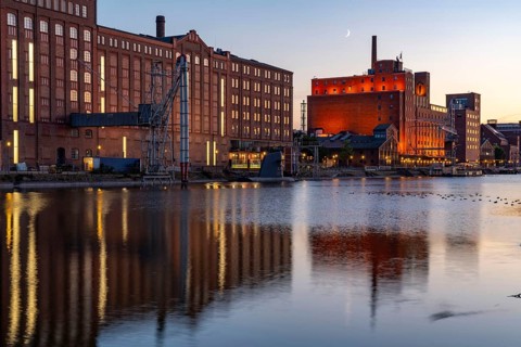 The inner harbour, in Duisburg, building Küppersmühle, and Werhahn-Mühle on the right, North