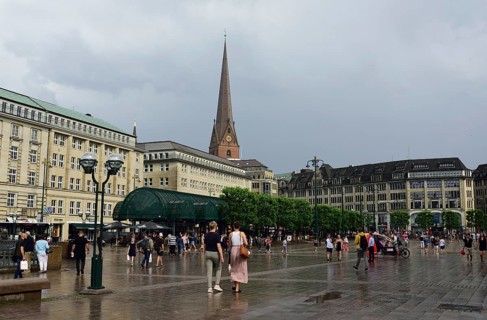 Europe, Germany, Hamburg, Rathausmarkt, Passers-by in the rain, Europe