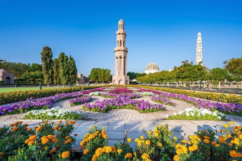 Sultan Qaboos Grand Mosque, blooming flowers in gardens, Muscat, Oman, Asia