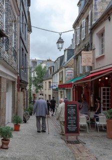 Old town alley, Morlaix, Départements Finistere, Brittany, France, Europe