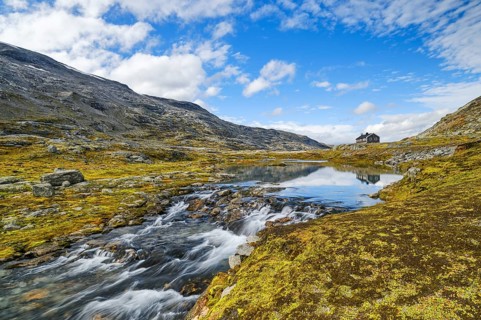 Stream in Breiddalen under a blue sky, autumn, Djupvatnet, mountain, Geiranger, Møre og Romsdal,