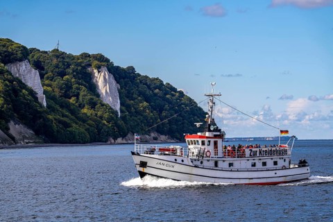 Excursion boat Jan Cox, round trip to the chalk cliffs of Rügen, viewing platform at the famous