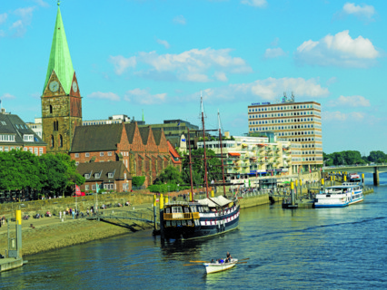 Weser, at the Schlachte, riverside promenade, old town, rowing boat, Bremen, Germany, Europe