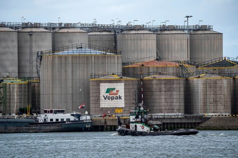 Vopak Terminal Vlaardingen, large tank farm, independent terminal with deep-sea access in the port