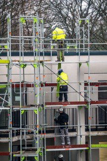 Construction site, scaffolding, dismantling of scaffolding on a residential building, Germany,