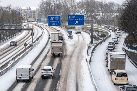A40 motorway, onset of winter, lots of fresh snow and daytime temperatures below minus 5 degrees,