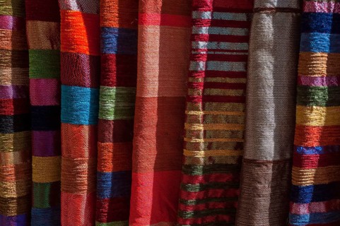 Hand-woven fabrics on the market, shopping, cloth, shawls, arabic, oriental, exotic, colourful,
