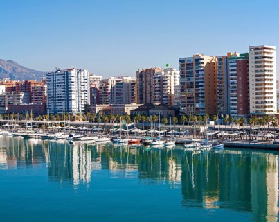 Apartment blocks and yachts in marina of Muelle Uno port development, city of Malaga, Spain, Europe