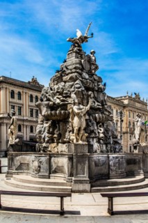 Fontana dei quattro continenti, Fountain of the Four Continents, Giovanni Mazzoleni, 1750, Piazza