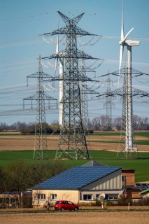 Line route, 380 KV extra-high-voltage line, wind turbine, solar roof of a company, energy mix, near